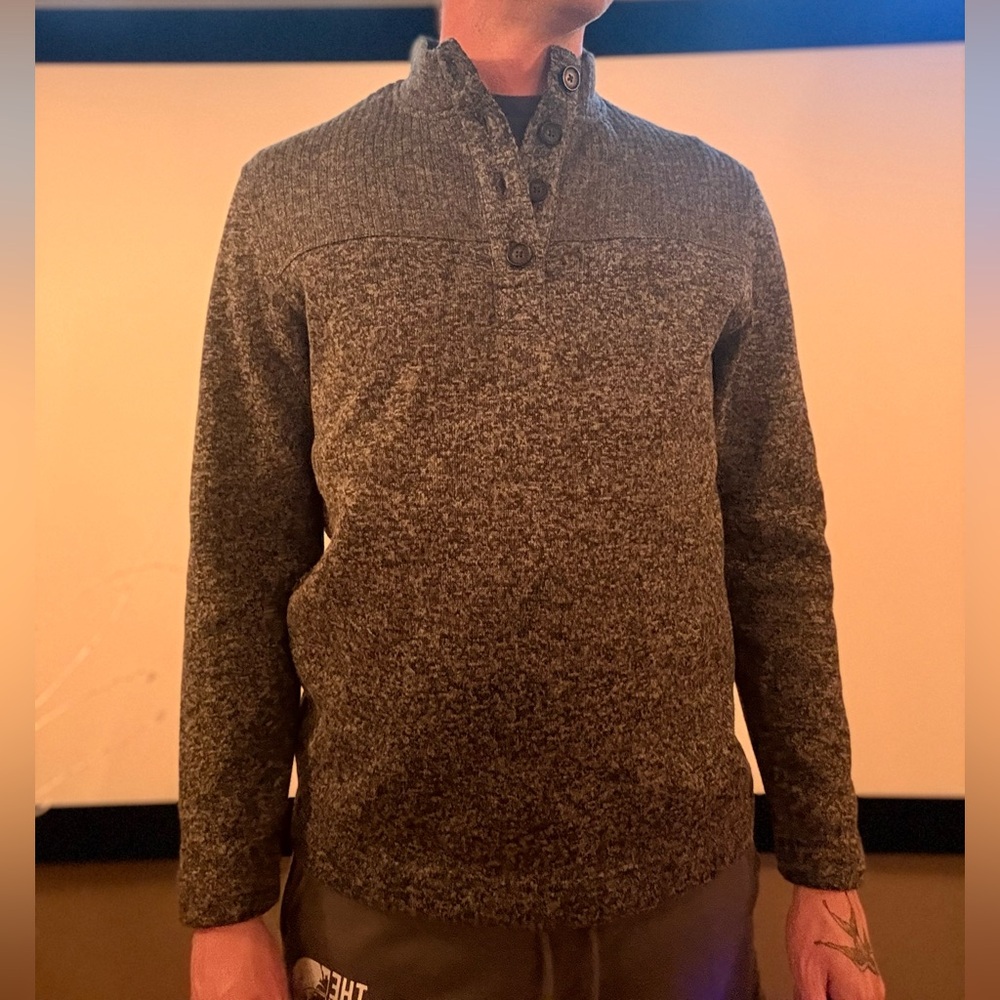 Aspen Rise Gray Crewneck Sweater Classic Design